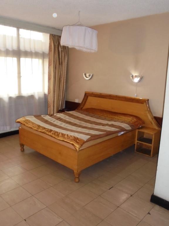 Karibu Hotel Найроби Экстерьер фото