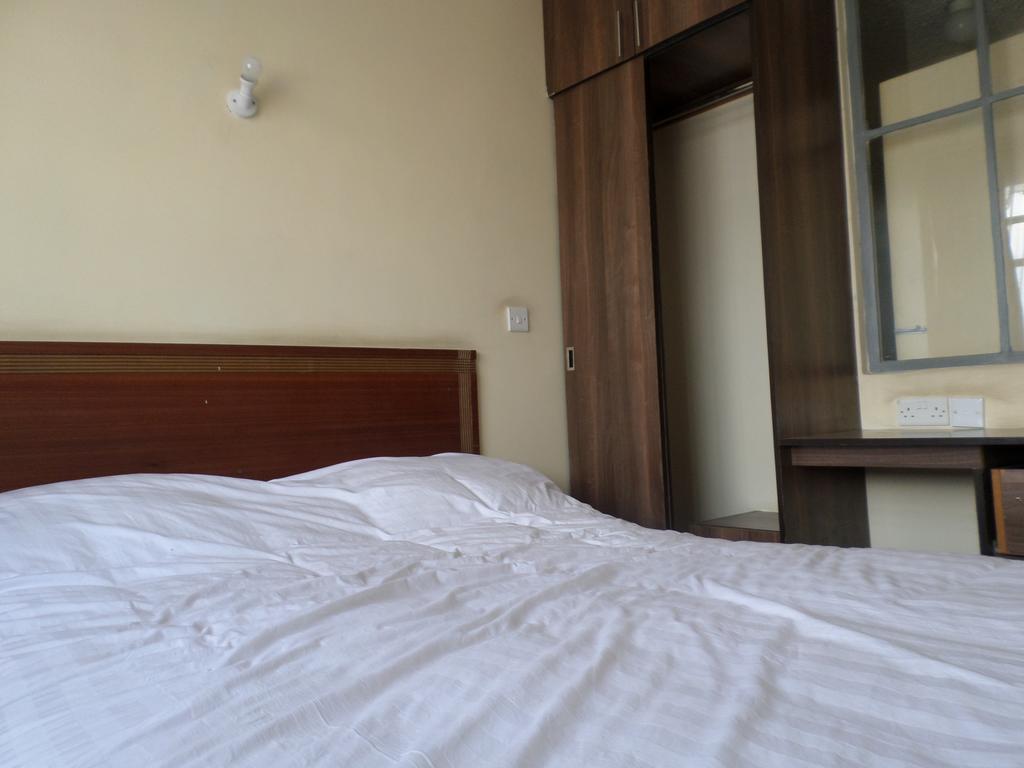 Karibu Hotel Найроби Экстерьер фото